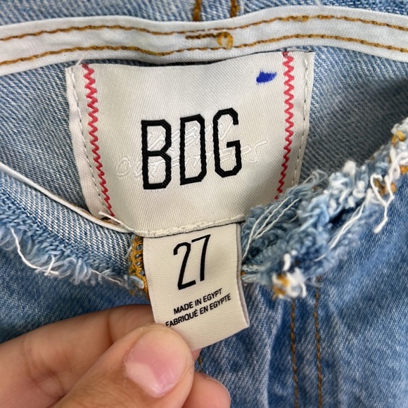 Urban Outfitters BDG Cut Off Jeans Shorts . Size 27 - Picture 5 of 8